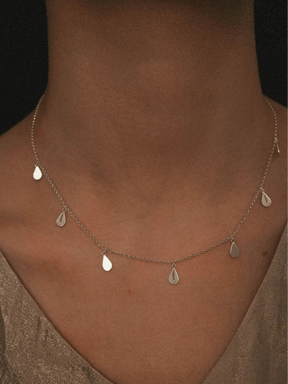 Raindrop Collarbone Filigree Necklace
