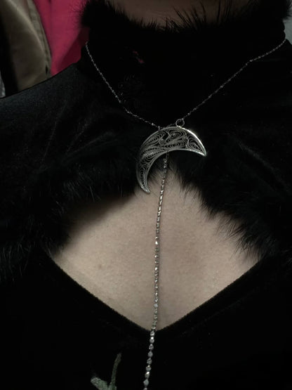 Dainty Moon Necklace